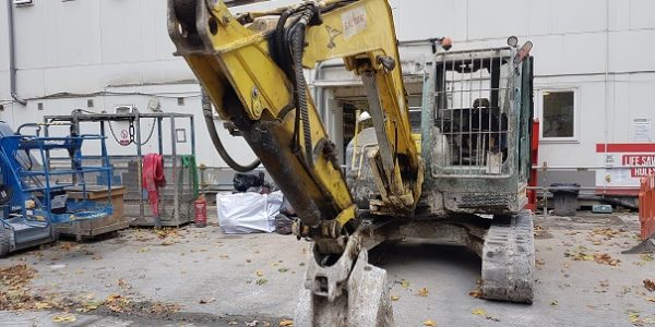 Yanmar 8T V1O Excavator